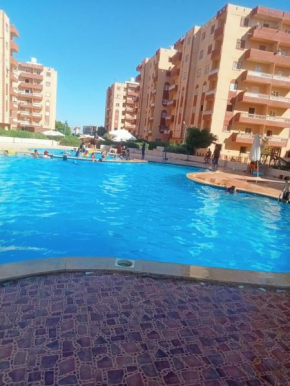 شقة جديدة بقرية القصر الملكى بمرسى مطروح
